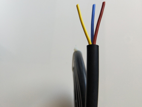  High temperature FKM/XLFE wire and cable