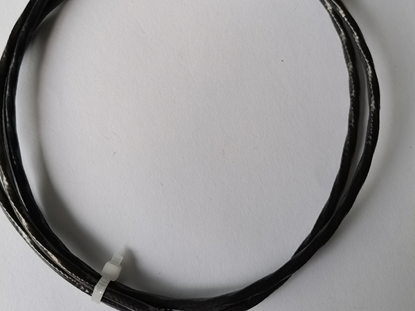 Low temperature negative 196 degrees high temperature positive 260 degrees composite cable